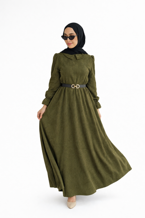 فستان زيتي طويل نسائي مودست من ضي Dhai، تصميم أنيق ومحتشم بقصة واسعة وطول كامل يمنح راحة وأناقة في كل إطلالة، يعكس هوية ضي للأزياء النسائية المحتشمة Dhai Modest Fashion، مناسب للمحجبات والإطلالات اليومية والمناسبات، يجمع بين البساطة والفخامة بأسلوب عصري راقٍ، من Dhai Clothing وDhai Brand، اختيار مثالي لمحبات ستايل ضي والأناقة الهادئة، أزياء ضي، ملابس ضي النسائية، فساتين ضي، ضي مودست، ضي فاشون، Dhai Women Clothing، Dhai Modest Wear، Dhai Elegant Wear، Dhai Contemporary Modest، على خلفية بيضاء بإحساس أنيق.