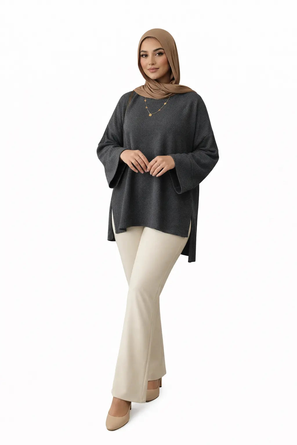 مودل ترتدي بلوزة مودست واسعة باللون الرمادي الداكن من ضي Dhai، تصميم أنيق ومحتشم بأكمام واسعة وقصة مريحة، تعكس هوية ضي للأزياء المحتشمة Dhai Modest Fashion، مع بنطلون فاتح وإطلالة عصرية على خلفية بيضاء.
ضي

ضي للملابس

ضي فاشون

براند ضي

ملابس ضي

أزياء ضي

ستايل ضي

هوية ضي

ضي مودست

ضي محتشم

أزياء ضي المحتشمة

ملابس ضي النسائية

ضي ملابس محجبات

فساتين ضي

بلوزات ضي

ضي ستايل عصري

ضي أناقة محتشمة

ضي موضة

ضي تصميمات

ضي علامة تجارية

ضي براند مصري